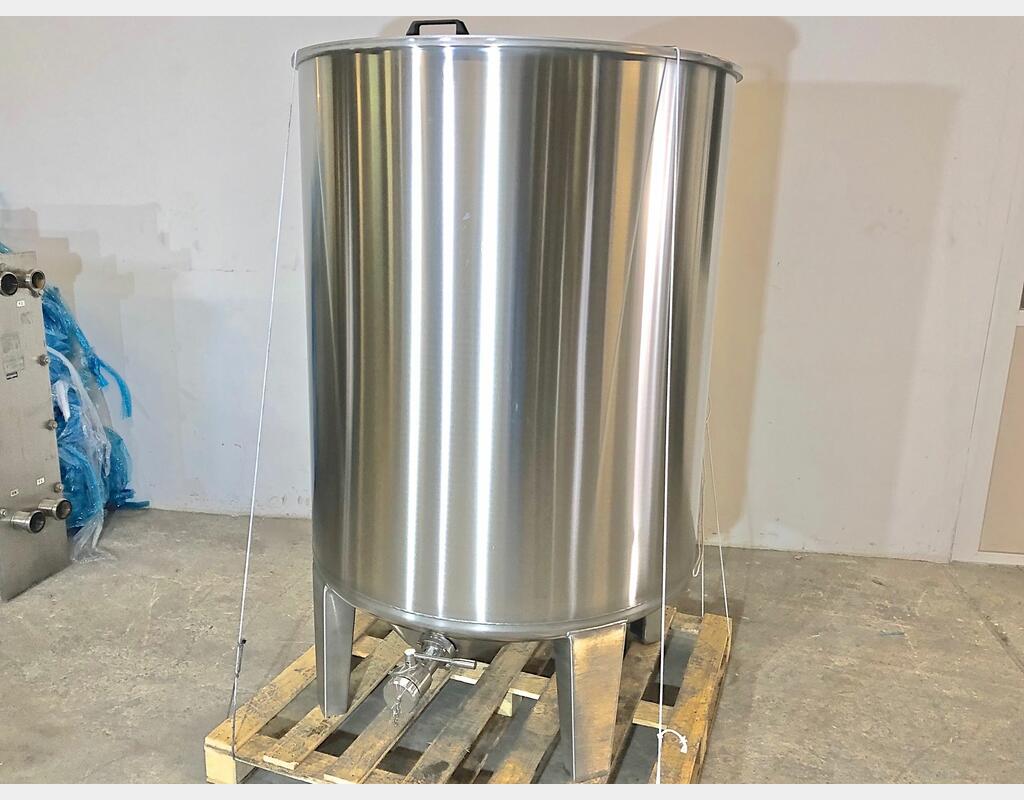Cuve inox 304 avec agitation sur pieds 12.13 HL (1213 Litres) ARSILAC