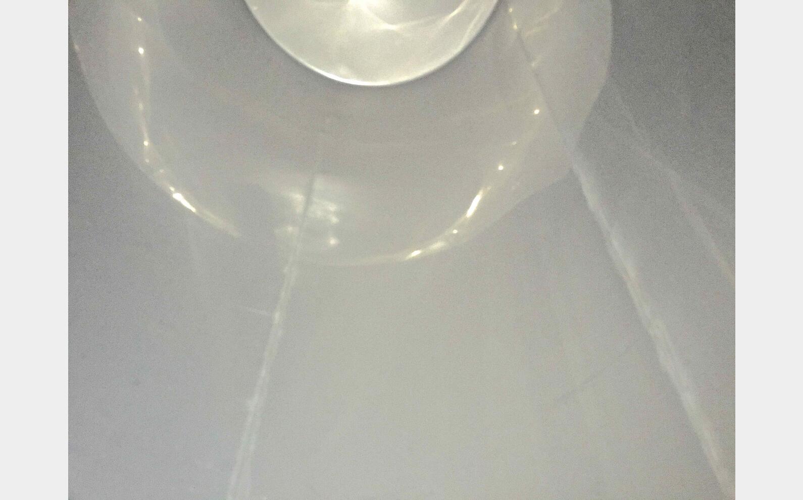 Cuve inox ferm&eacute;e sur pieds