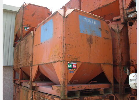 Conteneur acier de 1500 L Poids &agrave; vide 240 kgs
