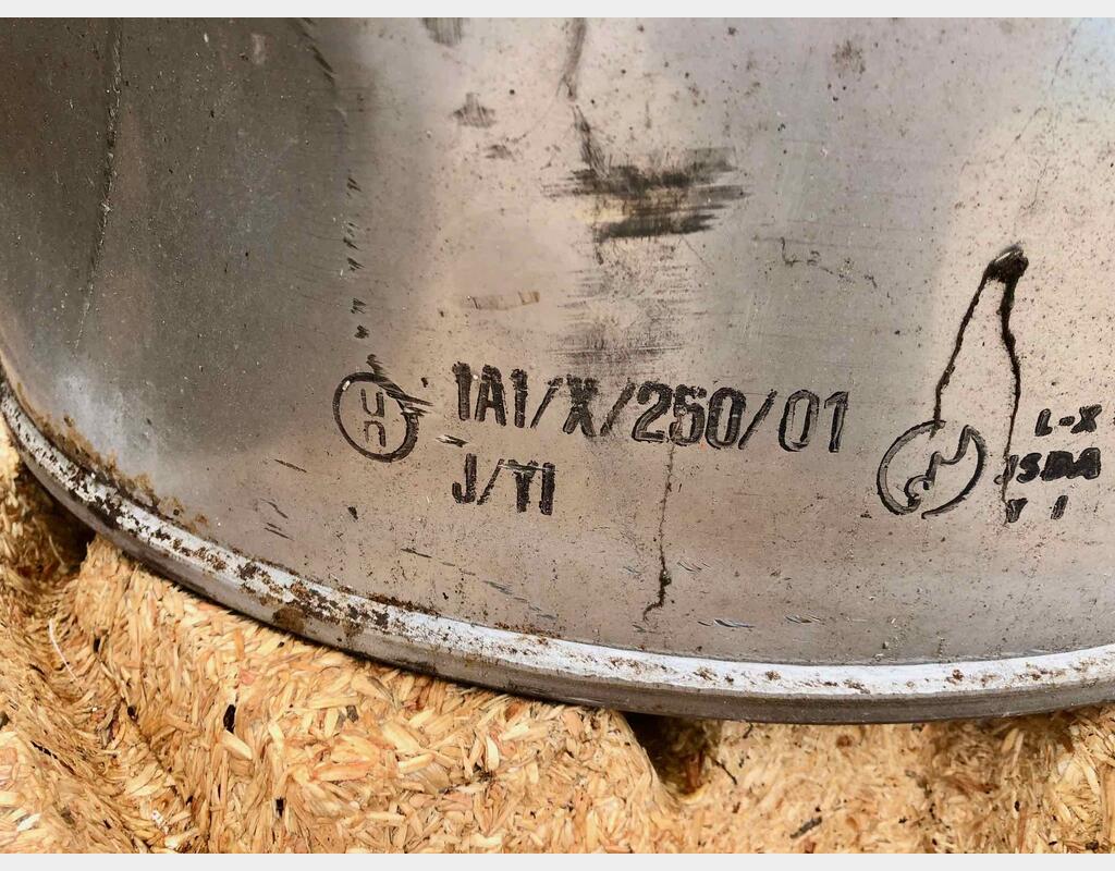 304 Stainless steel tank 2 HL (200 liters)