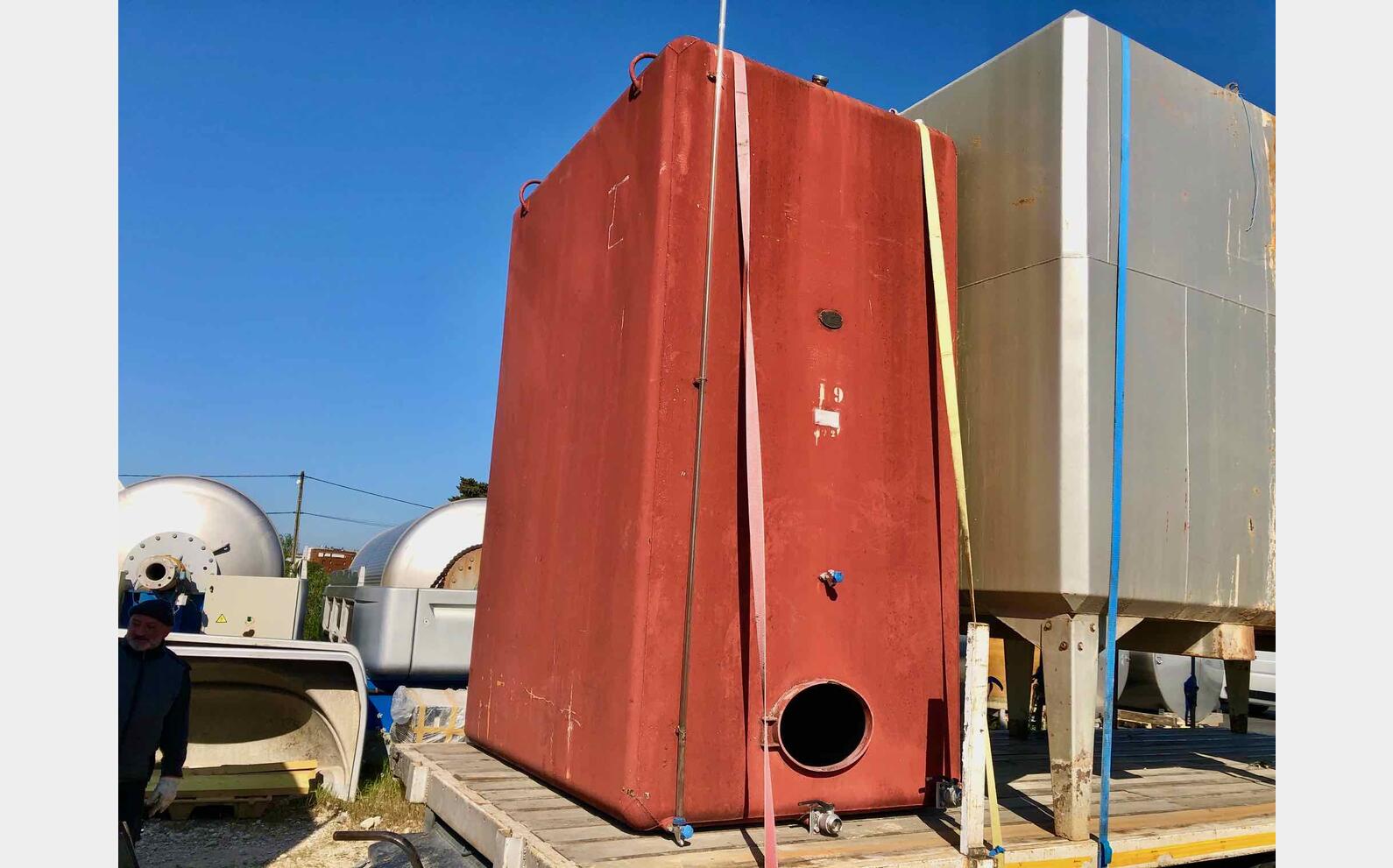 Cuve acier rev&ecirc;tu 100 HL (10 000 litres)
