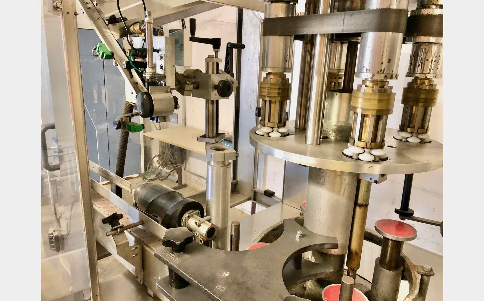 2 station pressure sensitive labeller ENOS GAMMA