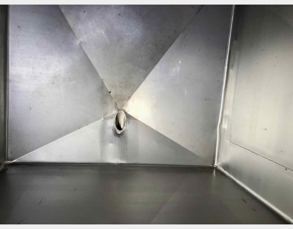 Stainless steel container 10 HL (1 000 Liters)
