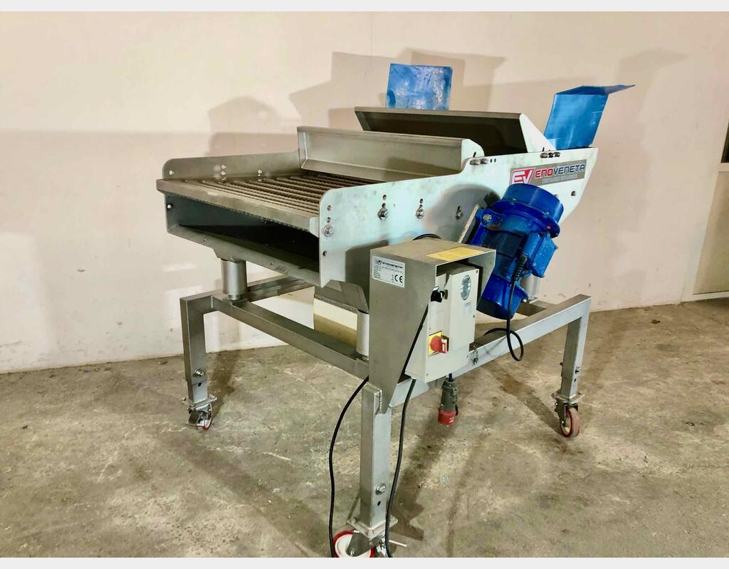 Table de tri automatique 15 T/h ENOVENATA