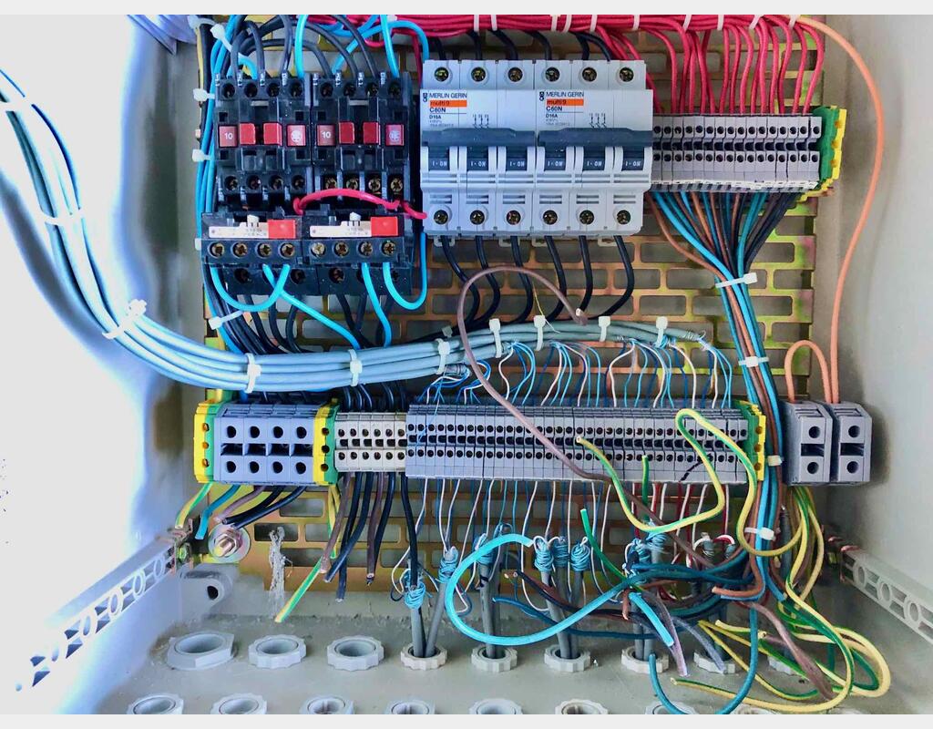 Control cabinet - 18 tanks