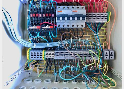 Control cabinet
