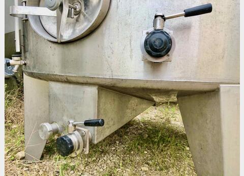 Stainless steel tank - On feet