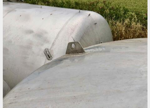 Stainless steel tank - On feet