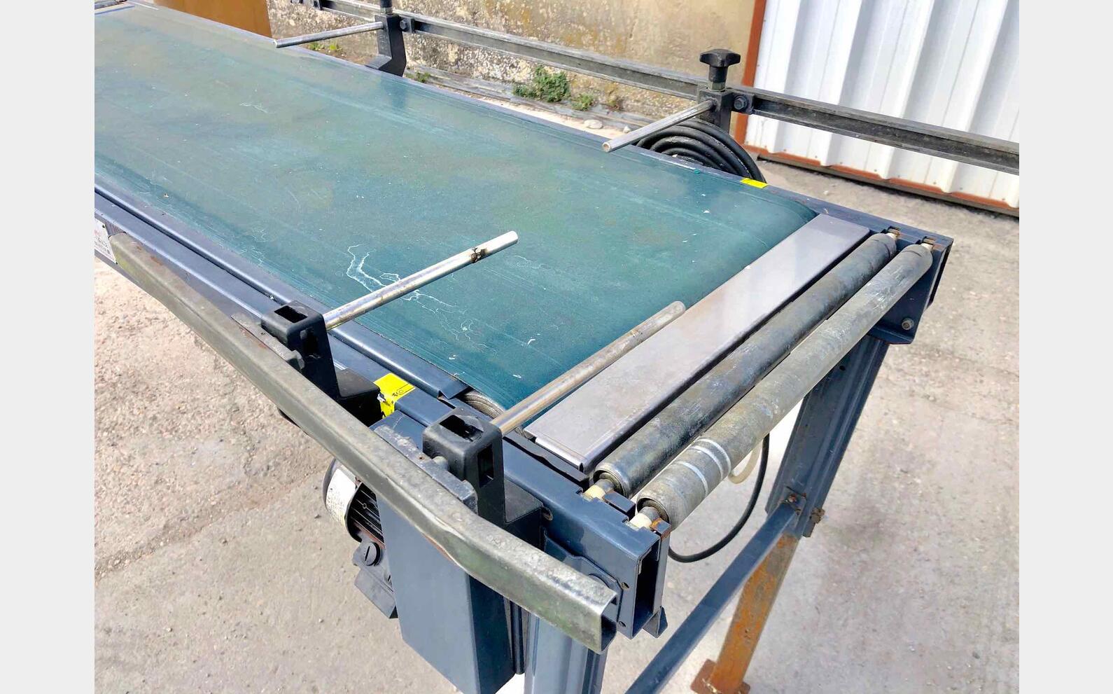 Table conveyor