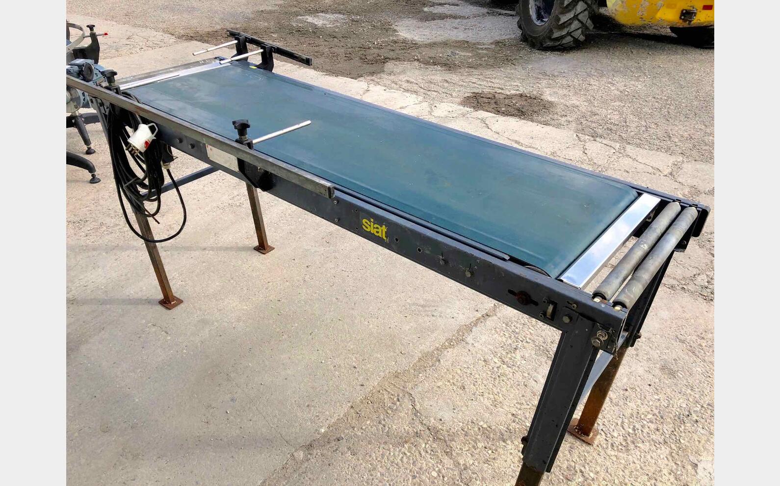 Table conveyor