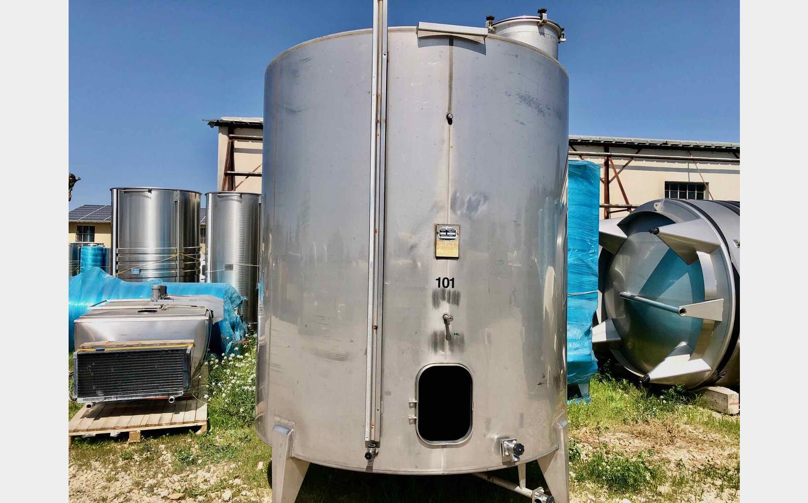 Stainless steel tank 110 HL (11 000 liters)