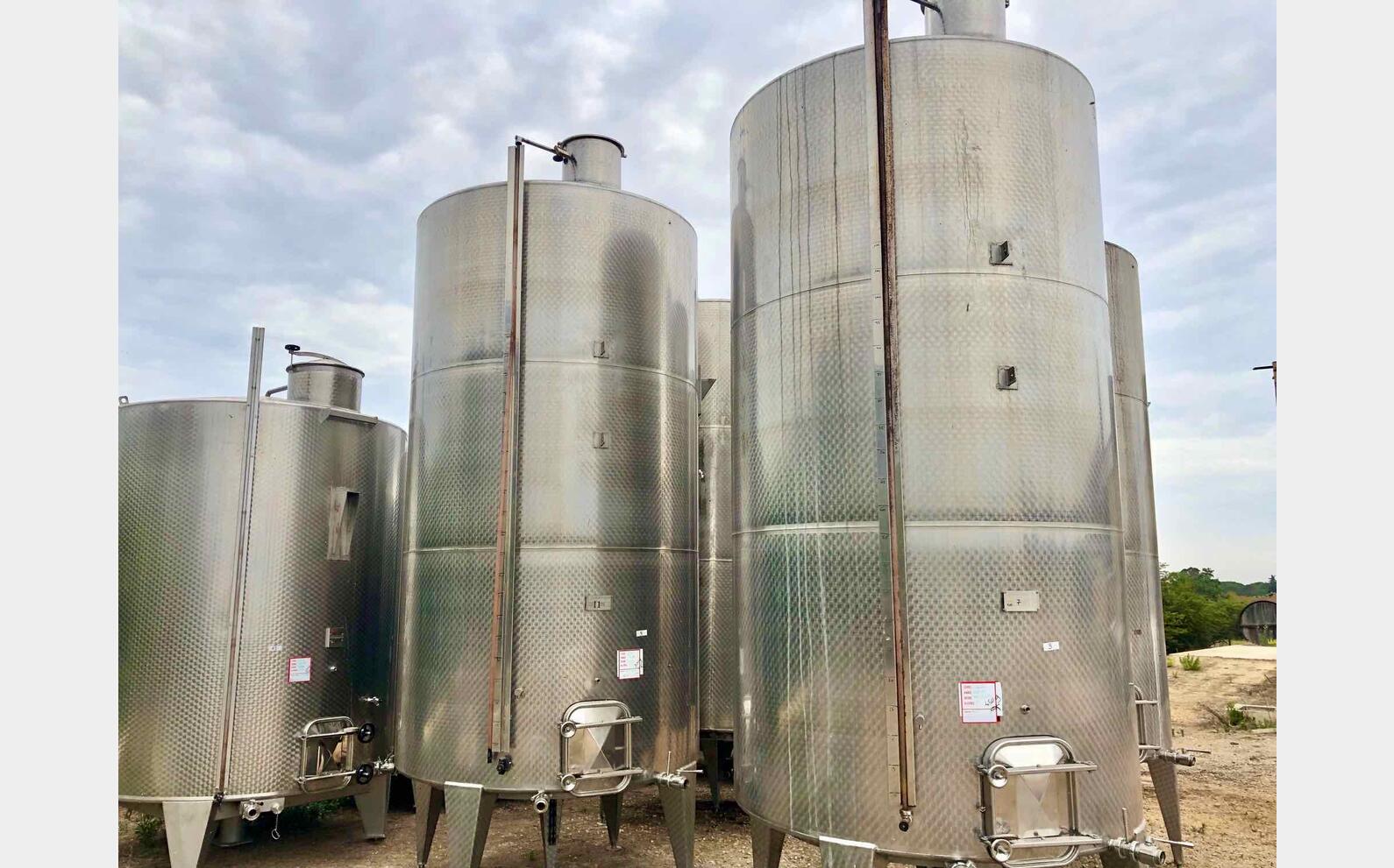 Stainless steel tank - On feet 150 HL (15 000 liters) DEFRANCESCHI