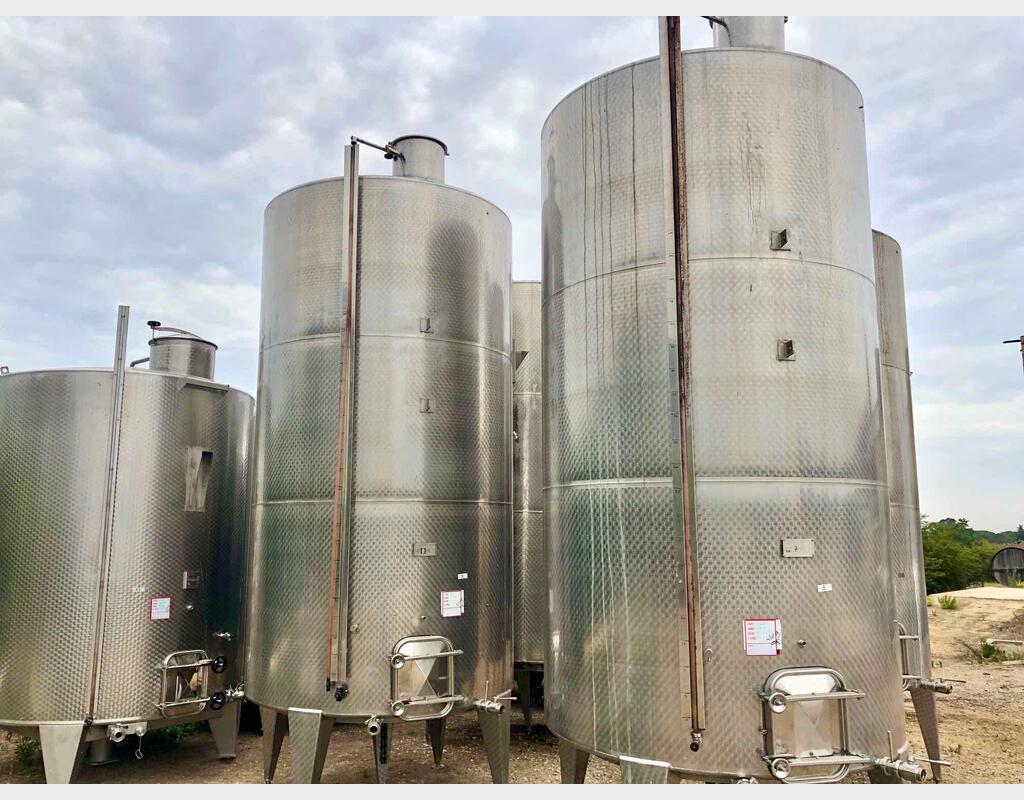Stainless steel tank - On feet 150 HL (15 000 liters) DEFRANCESCHI