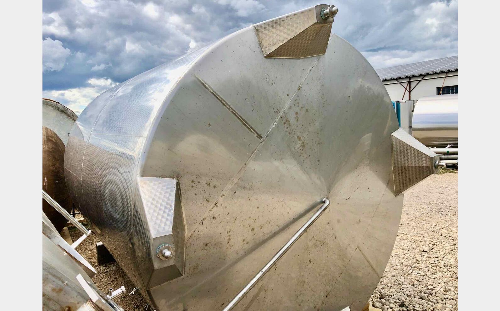 Stainless steel tank 304 L - Conical bottom  250 HL (25 000 liters)