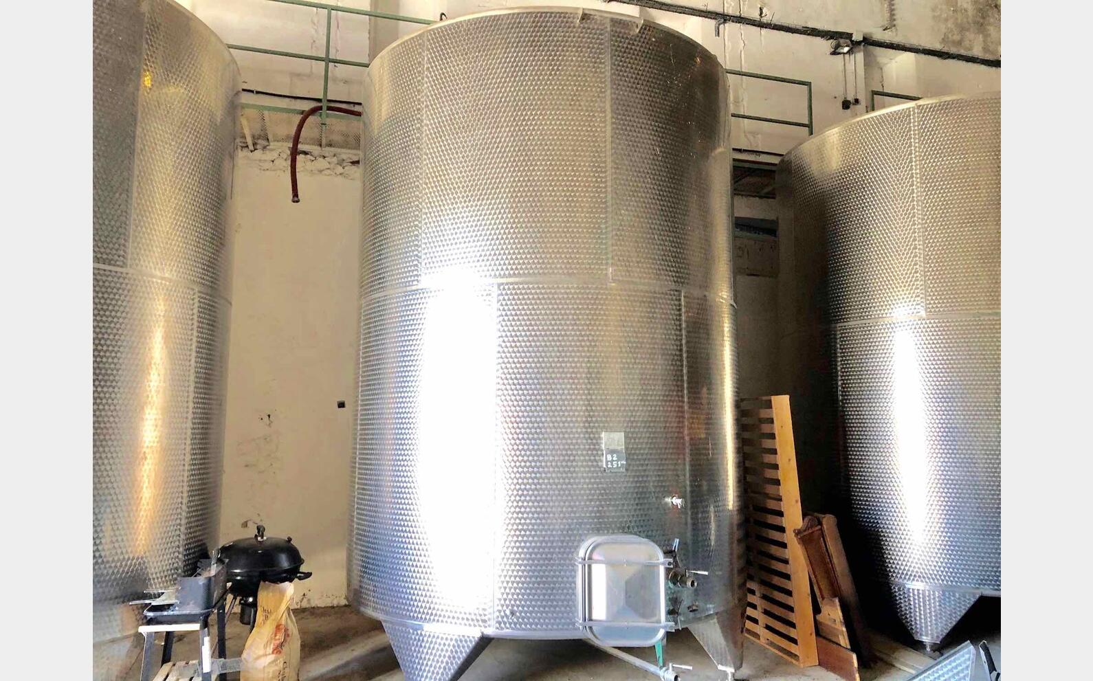 Stainless steel tank 304 L - Conical bottom  250 HL (25 000 liters)