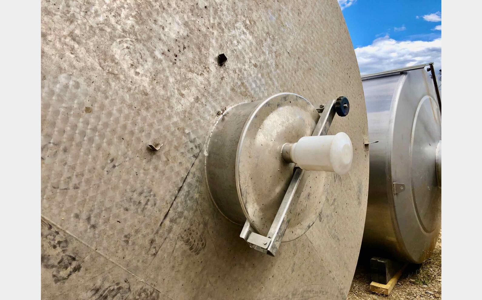 Stainless steel tank 304 L - Conical bottom  250 HL (25 000 liters)