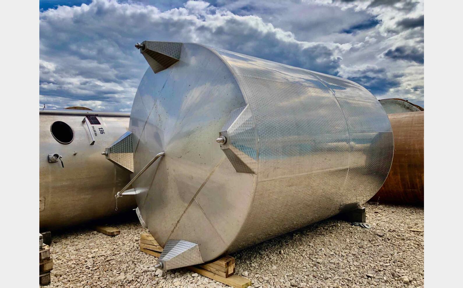 Cuve inox 304 - F. conique 250 HL (25 000 litres)