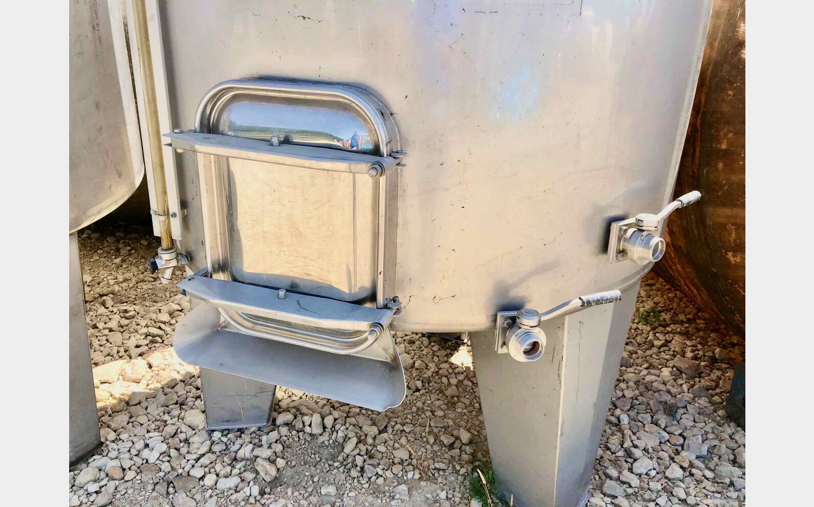 Stainless steel tank - Closed 51 HL (5 100 liters)