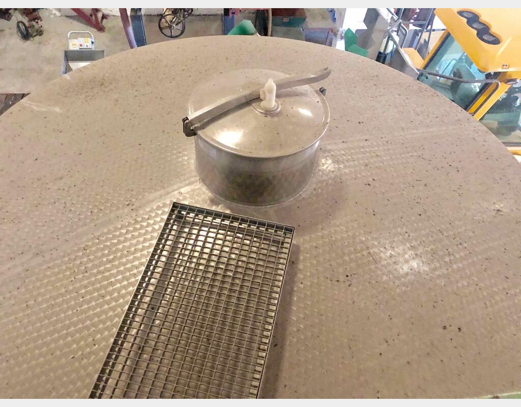 Cuve inox 304 - Fond conique sur pieds