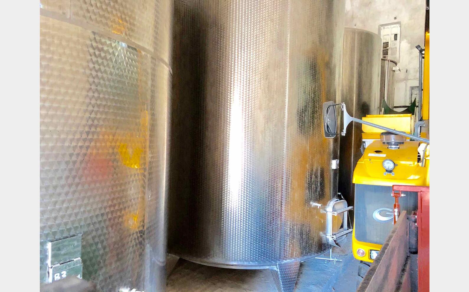 Cuve inox 304 - Fond conique 250 HL (25 000 litres)