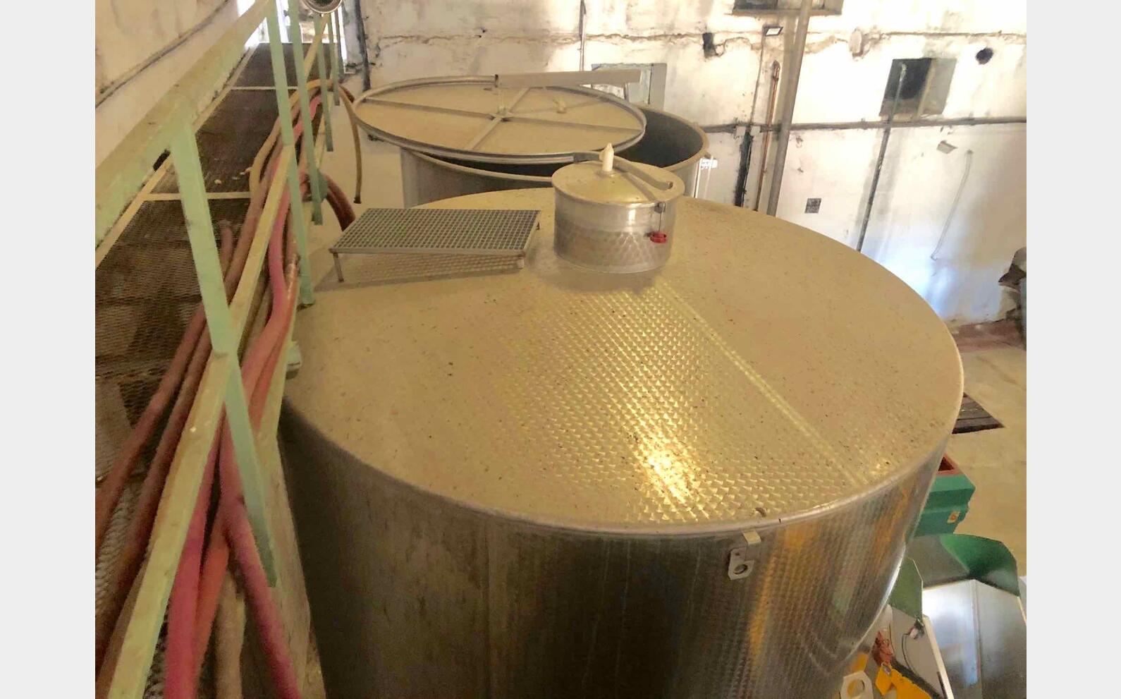 Stainless steel tank 304 - Conical bottom  250 HL (25 000 liters)