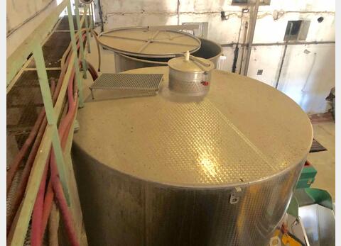 Stainless steel tank 304 - Conical bottom  250 HL (25 000 liters)