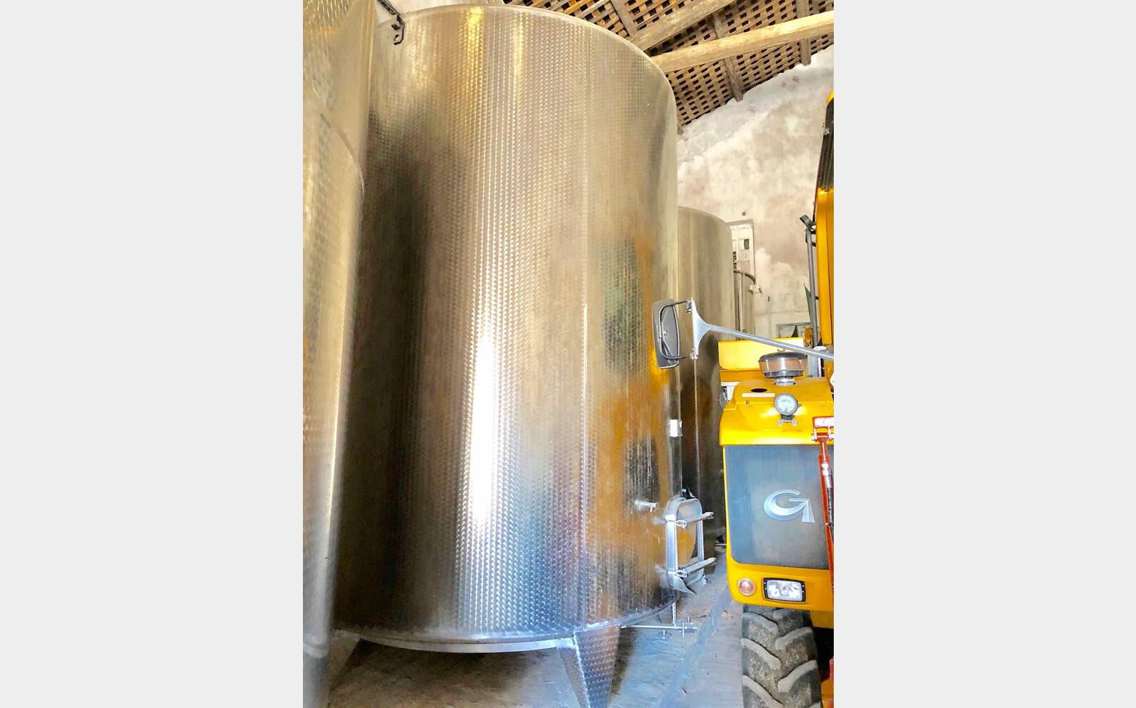 Cuve inox 304 - Fond conique 250 HL (25 000 litres)