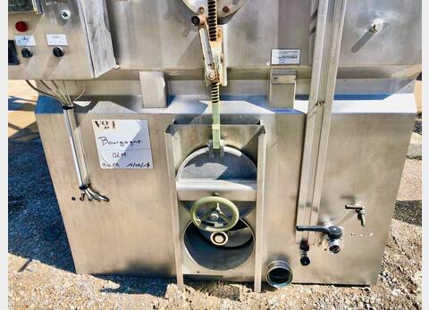 Rectangular stainless steel tank 80 HL (8 000 liters) AMOS