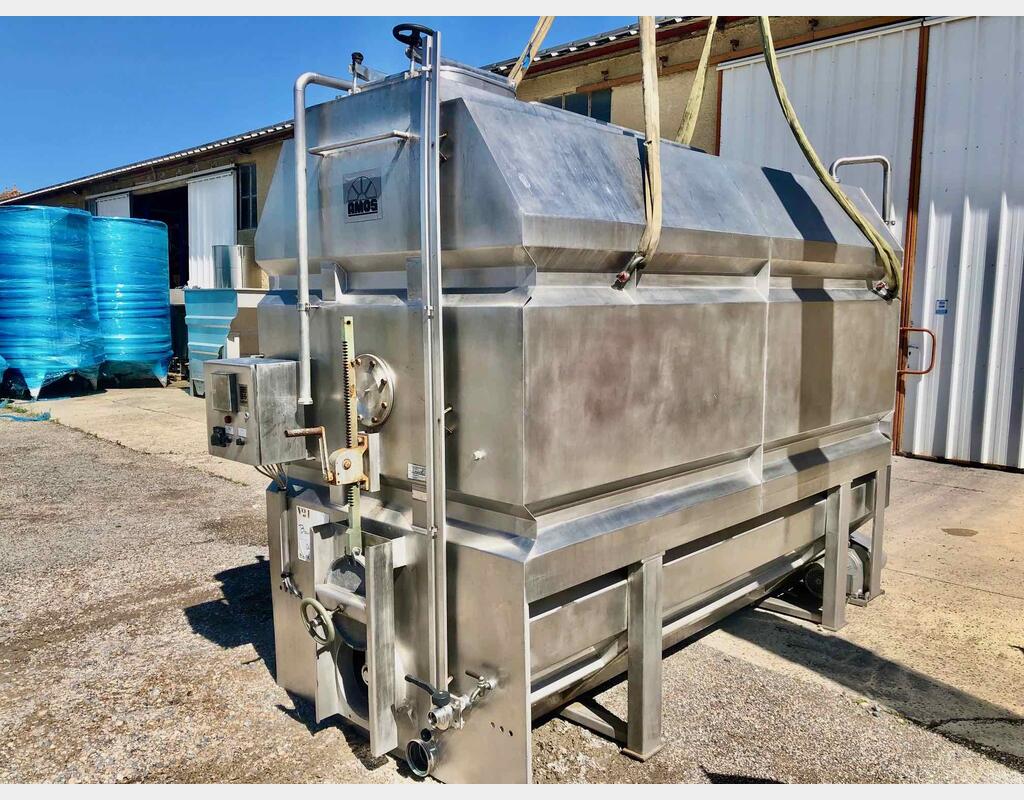 Rectangular stainless steel tank