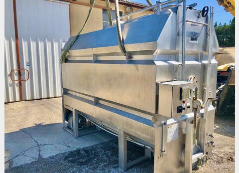 Rectangular stainless steel tank