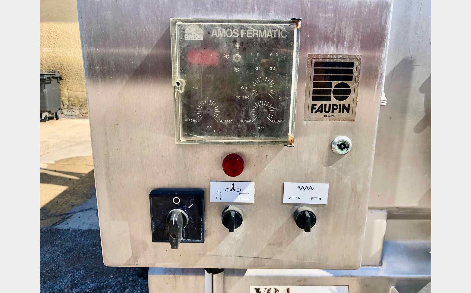Rectangular stainless steel tank 80 HL (8 000 liters) AMOS