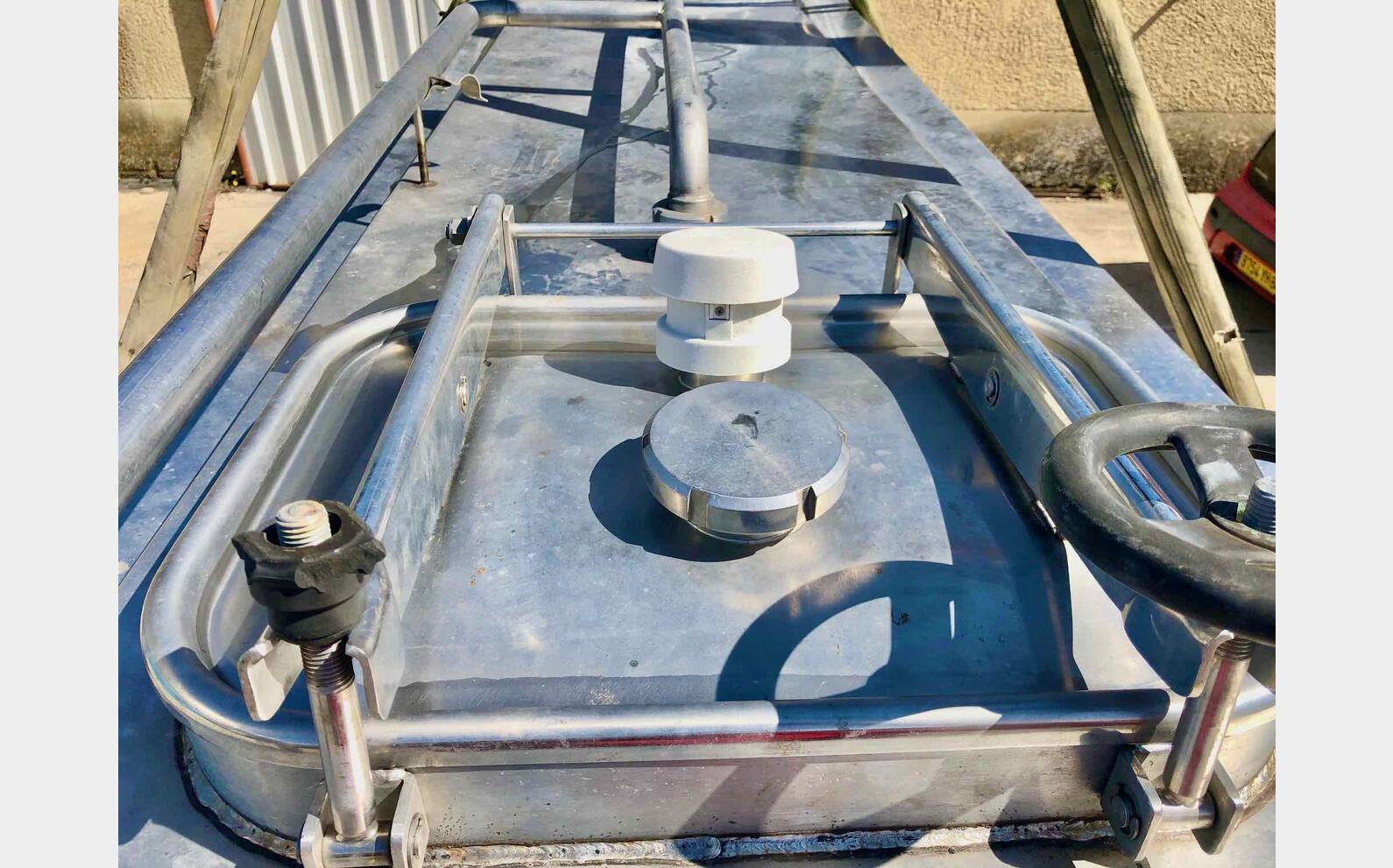 Rectangular stainless steel tank 80 HL (8 000 liters) AMOS