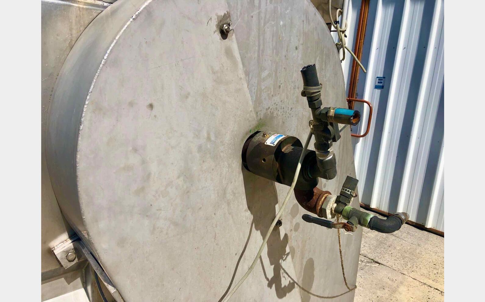 Rectangular stainless steel tank 80 HL (8 000 liters) AMOS