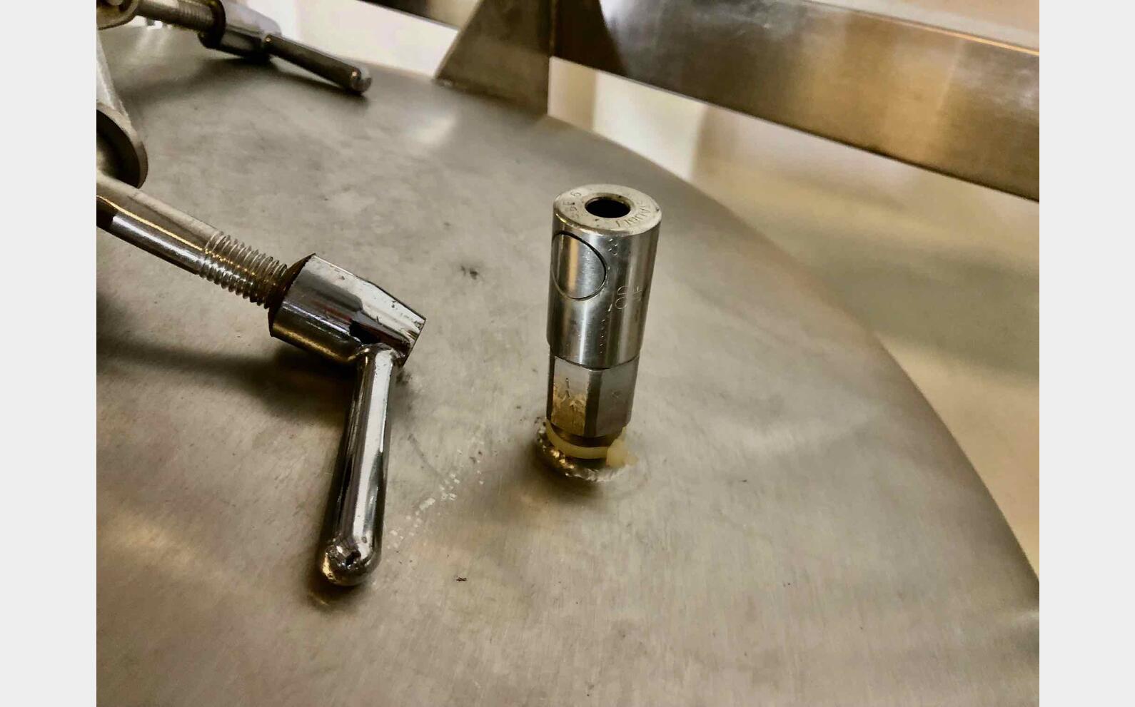 Container - stainless steel 304L  5,5 HL (550 liters) 3C