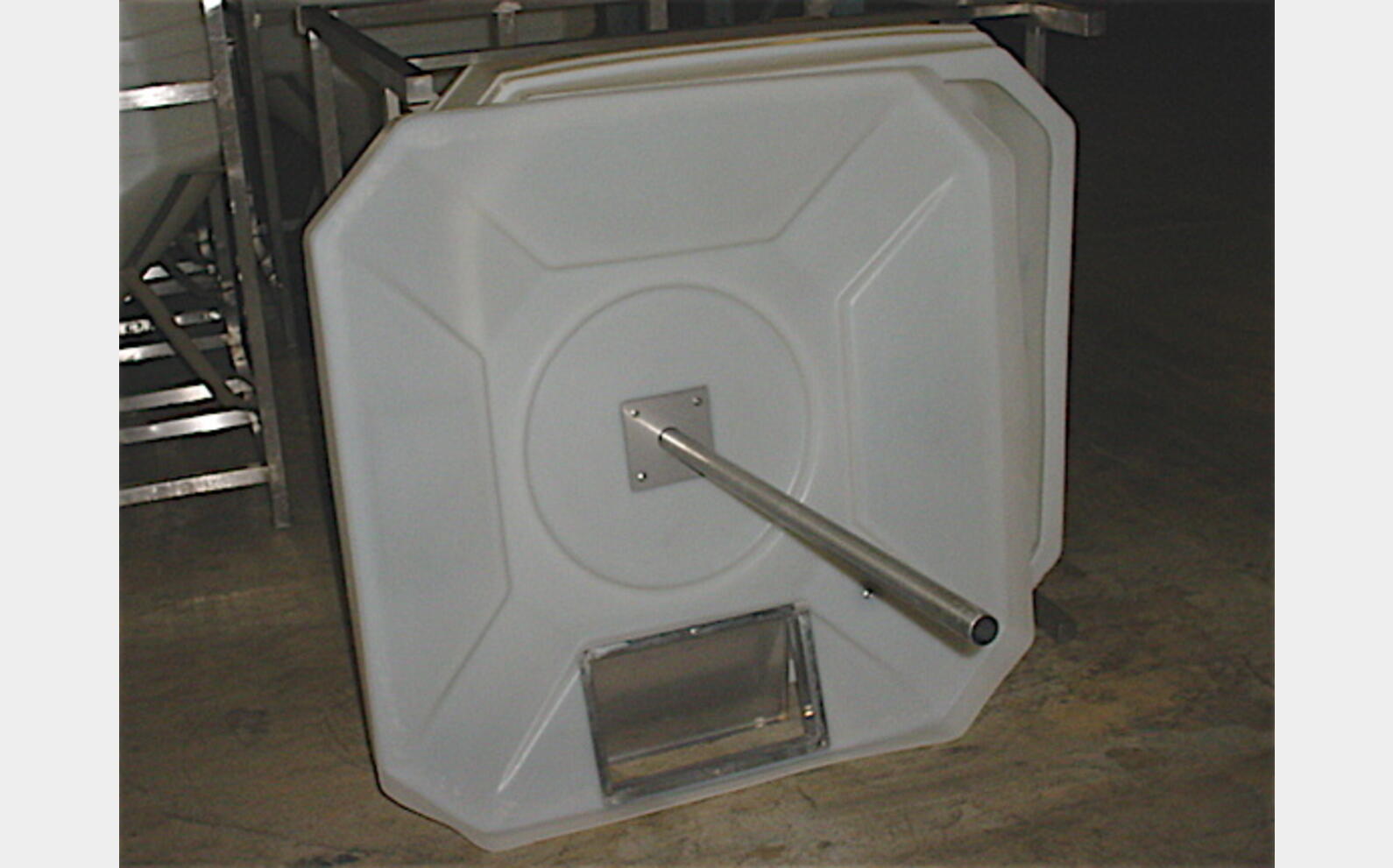 conteneur PLASTIQUE Marque : MAILBOX MOULDINGS Type : KL range. Pallecon.