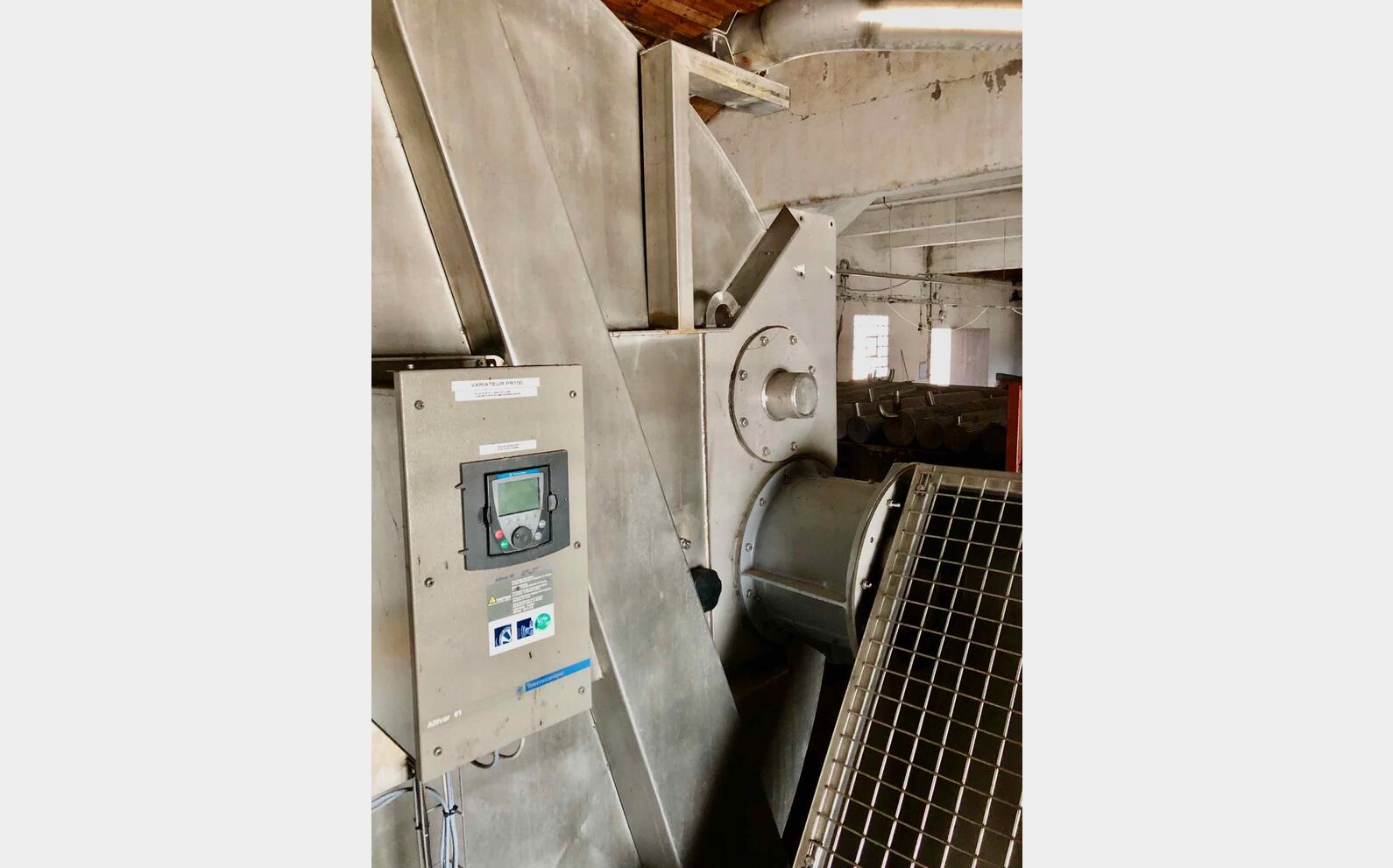 Cuve de vinification 300 HL (30 000 litres) PERA