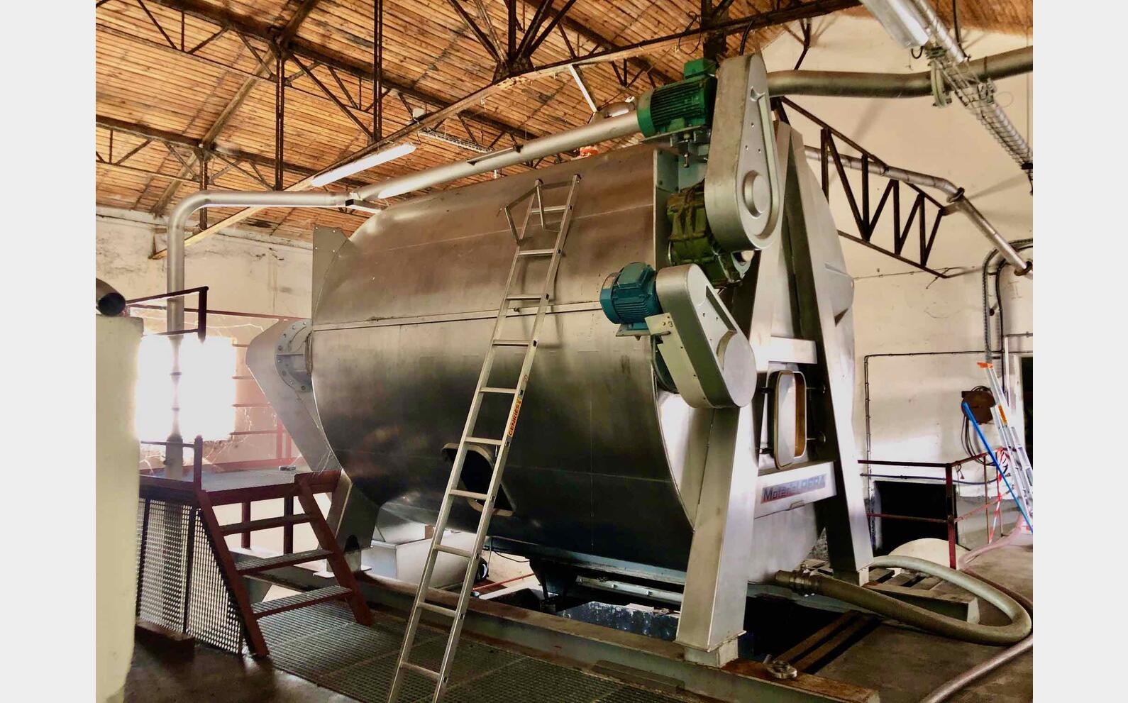 Cuve de vinification 300 HL (30 000 litres) PERA