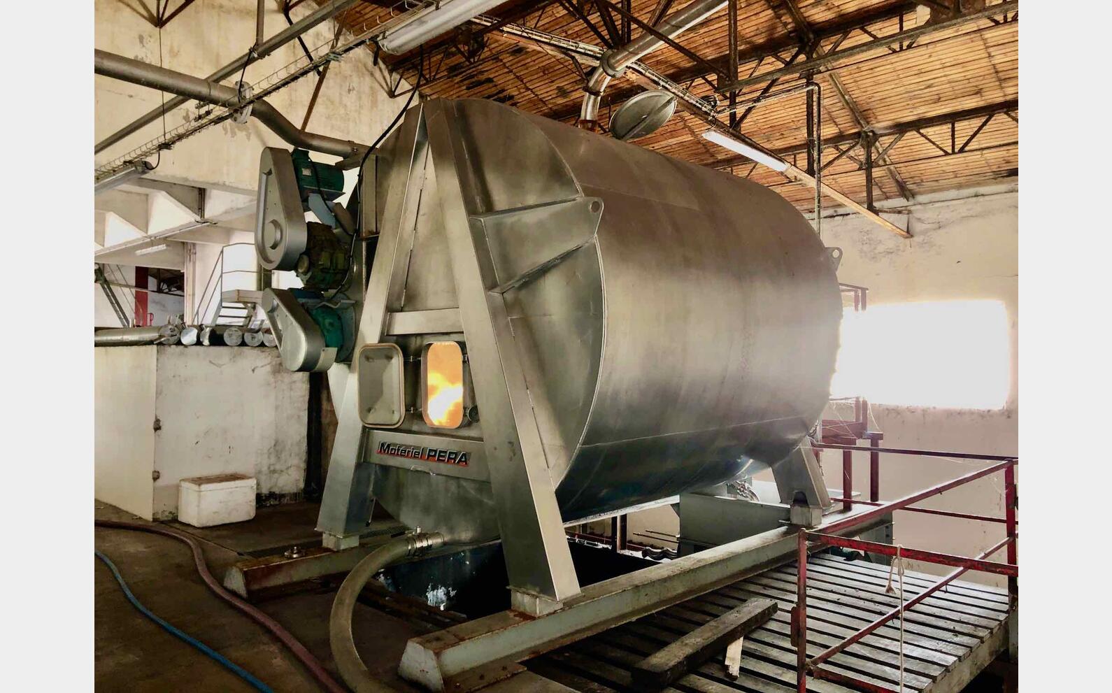 Stainless steel vinification tank 300 HL (30 000 liters) PERA