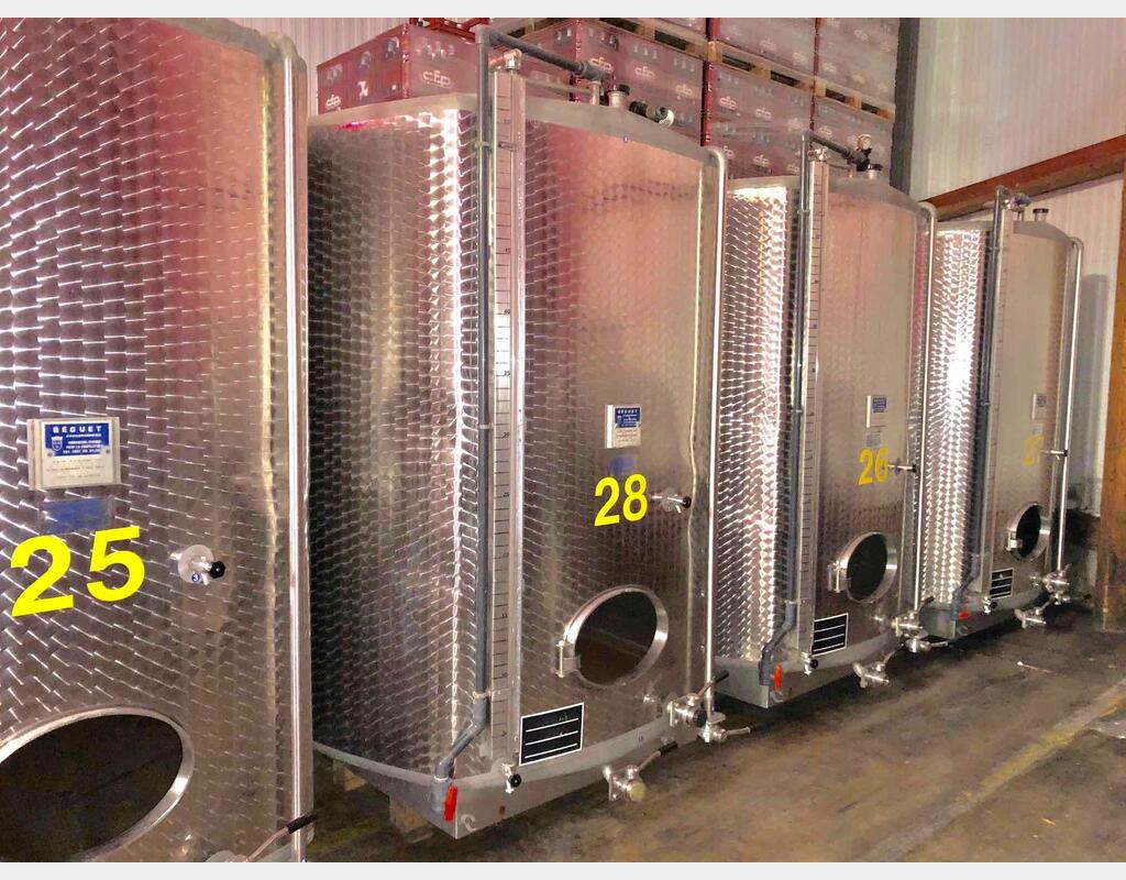 Rectangular stainless steel tank