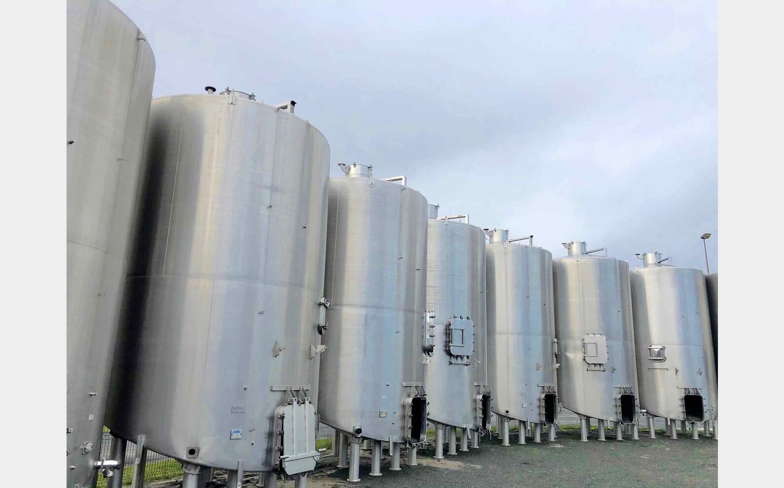Cuve inox 304L - Fond inclin&eacute; 350 HL (35 000 litres) CARTIER