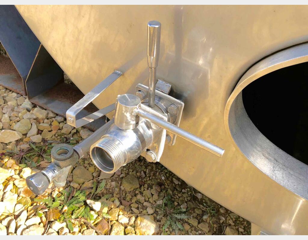 Stainless steel tank
