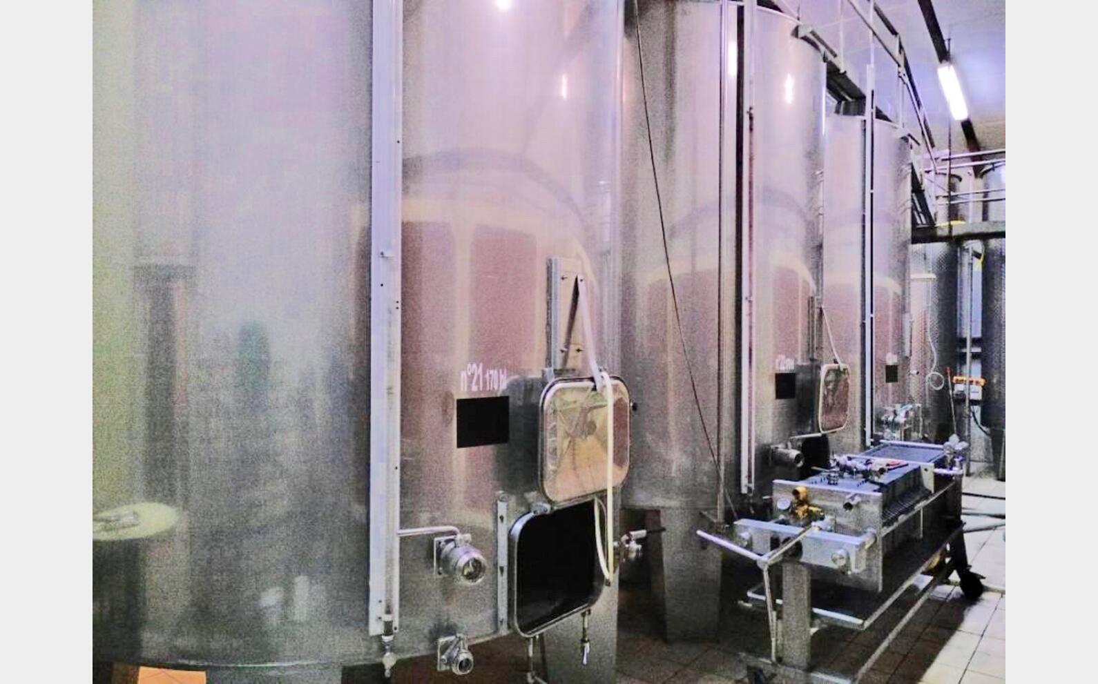 Stainless steel tank 170 HL (17 000 liters)
