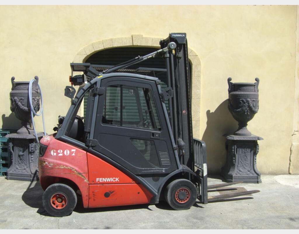 CHARIOT ELEVATEUR FENWICK H20T