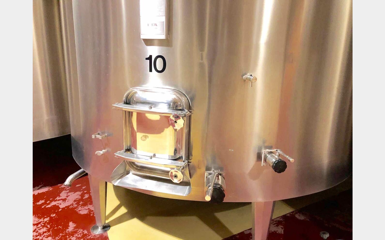 Stainless steel storage tank 220 HL (22 000 liters) ETA