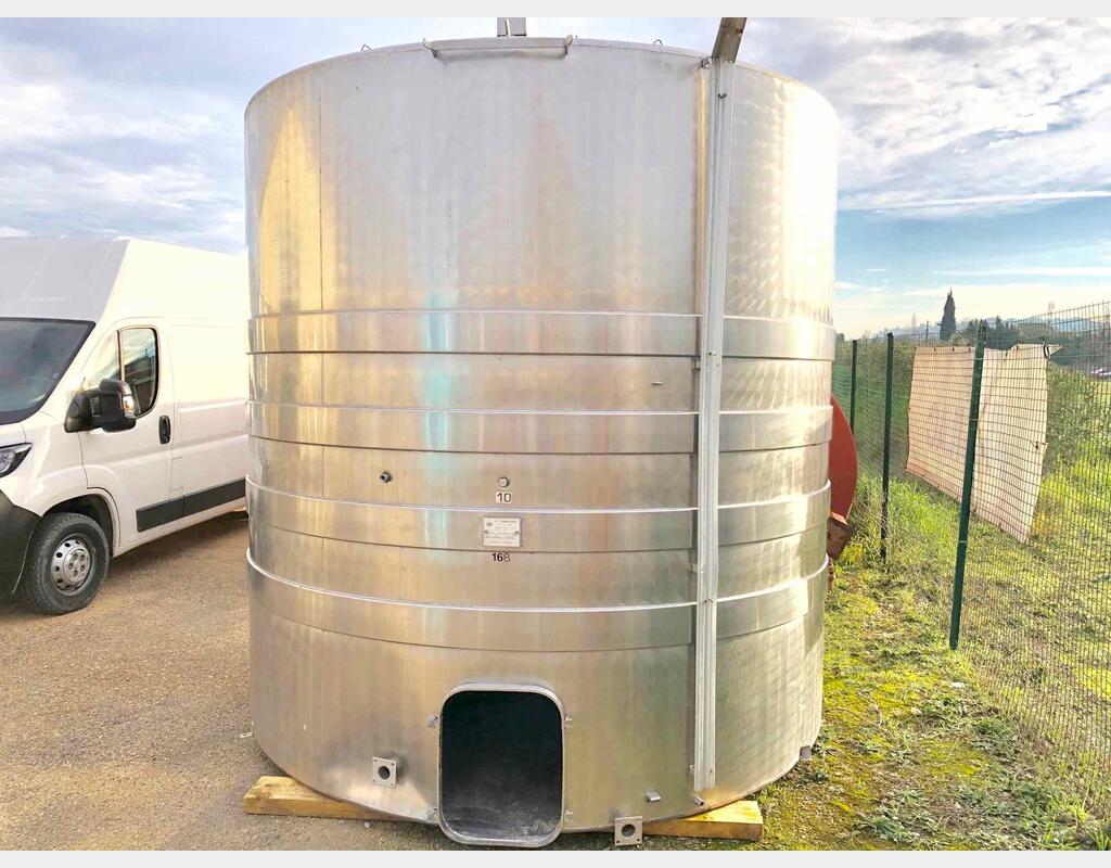 Vertical cylindrical stainless steel tank - Flat Bottom - Cooling circuit