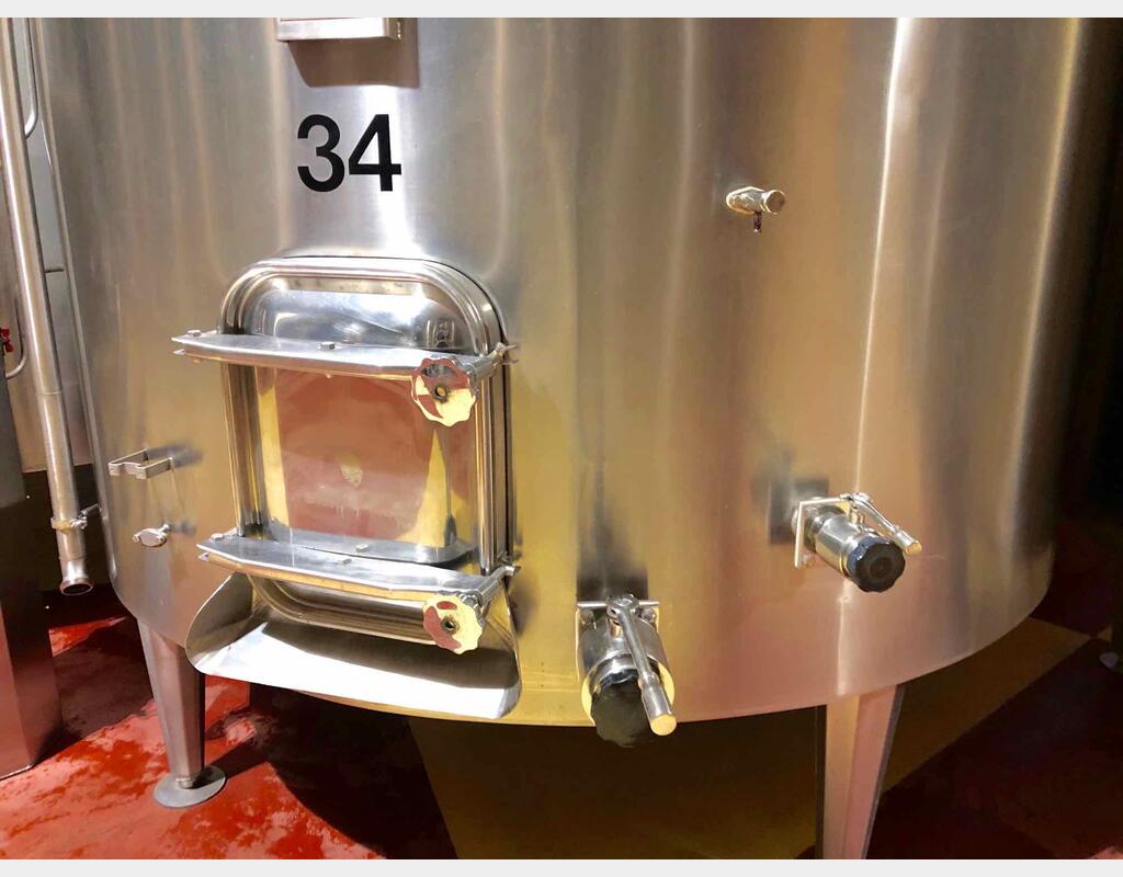 Cuve de stockage inox 304 - Avec drapeaux