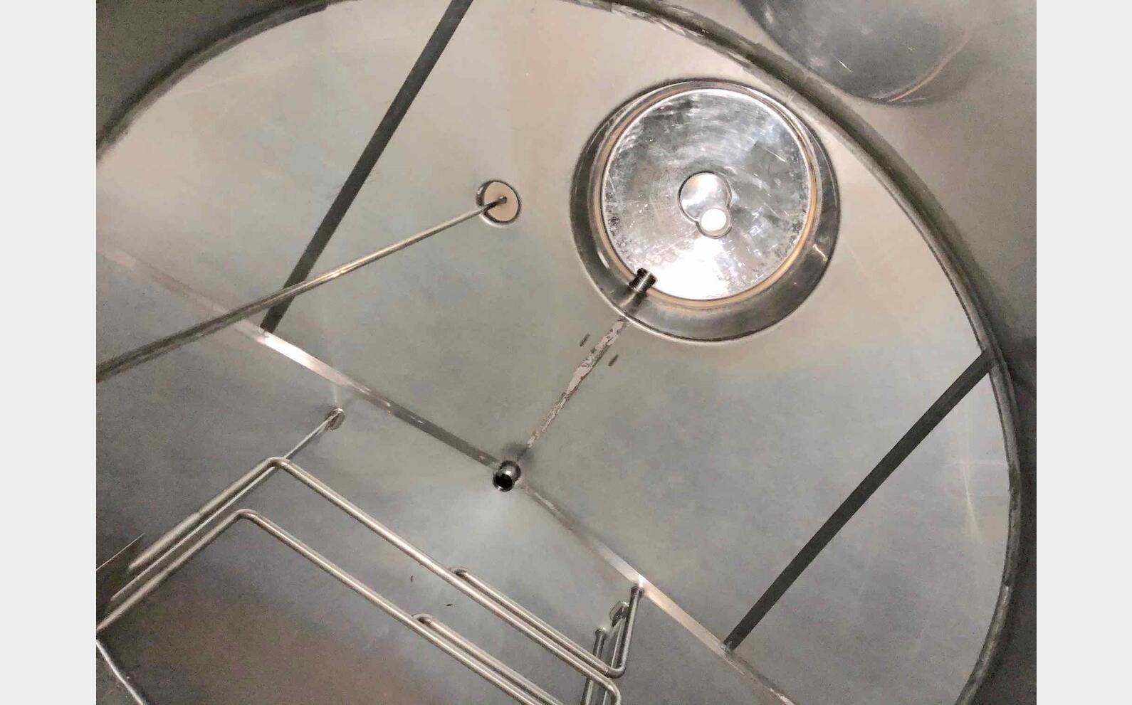 Cuve inox 304 - Avec drapeaux 120 HL (12 000 litres) ETA