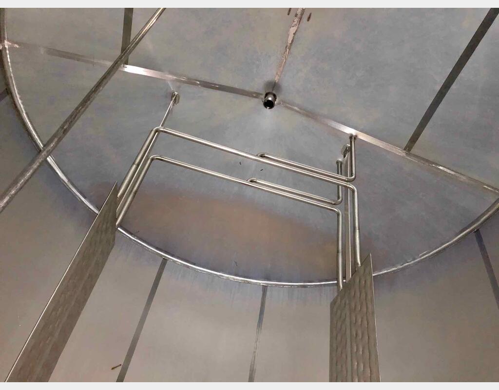 Cuve de vinification inox 304 - Avec drapeaux