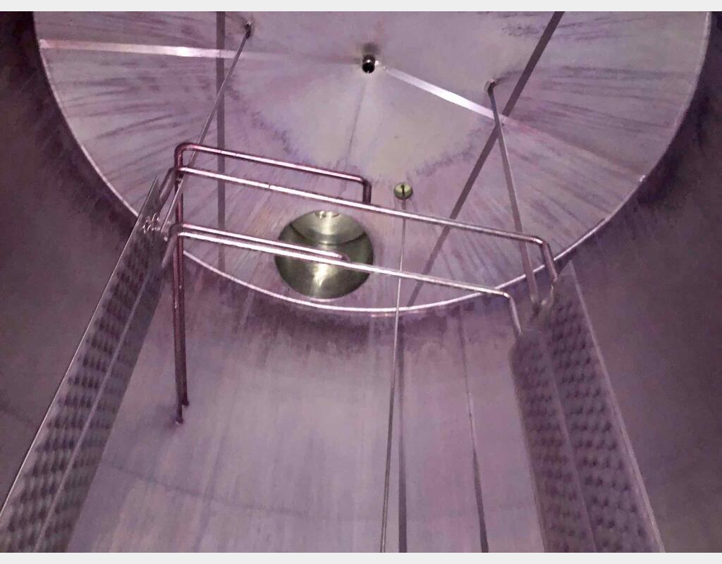 Stainless steel storage tank - With cooling plates - 02/22-5