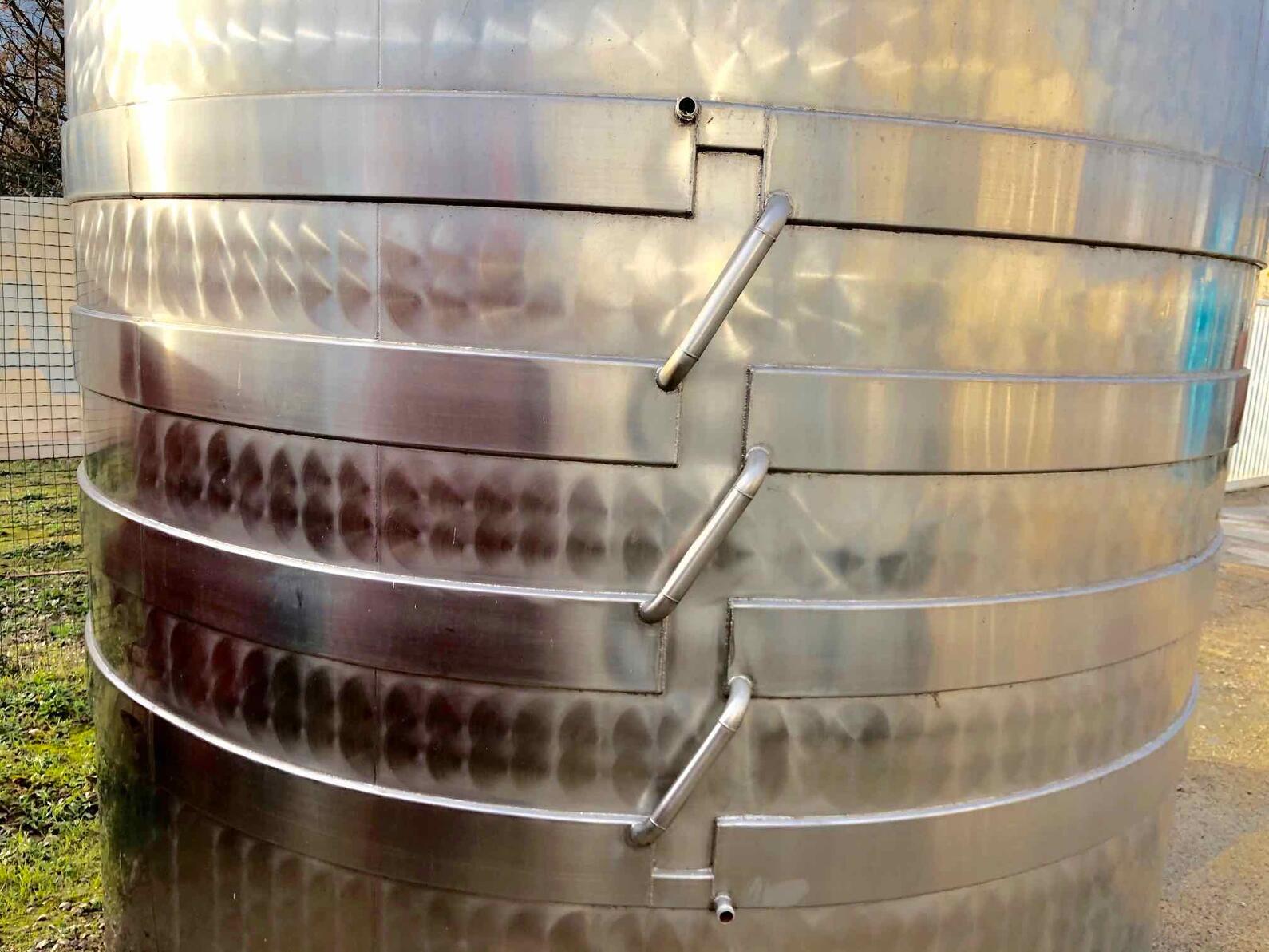 Cuve inox cylindrique verticale - Fond plat - Circuit de refroidissement